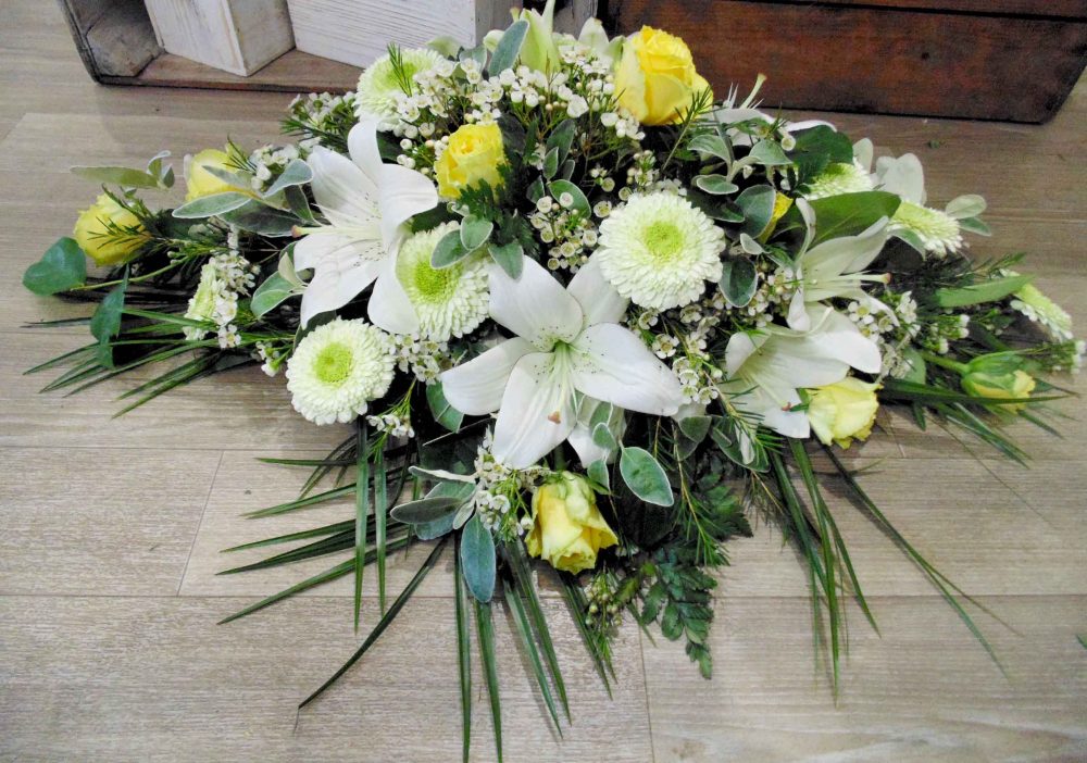 Funeral Flowers Spray Florist Bouquet Fresh Kings Lynn West Norfolk Flowers On The Green